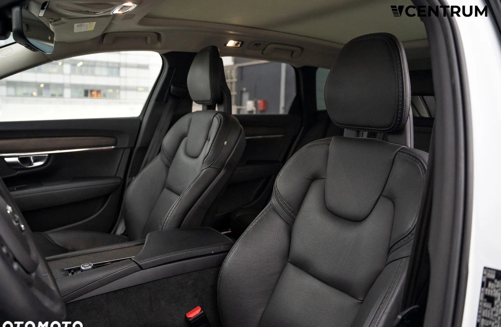 Volvo V90 Cross Country cena 149900 przebieg: 25900, rok produkcji 2018 z Rogoźno małe 106